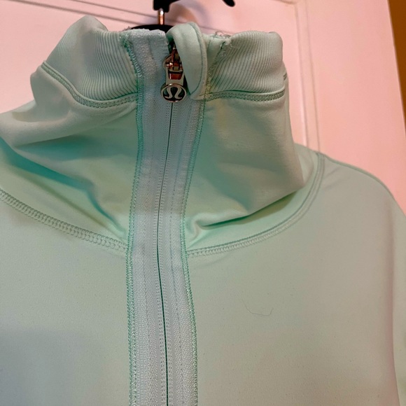 Lululemon mint green jacket size 8 - Picture 2 of 3